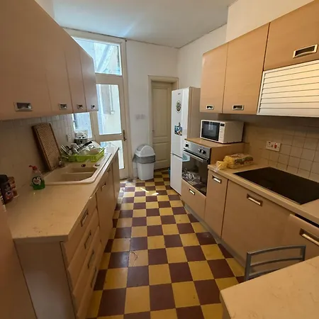 Rum i privatbostad Arantza House Sliema