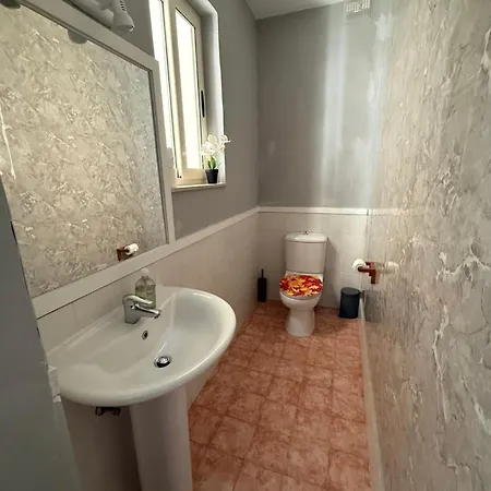 Проживание в семье Arantza House *